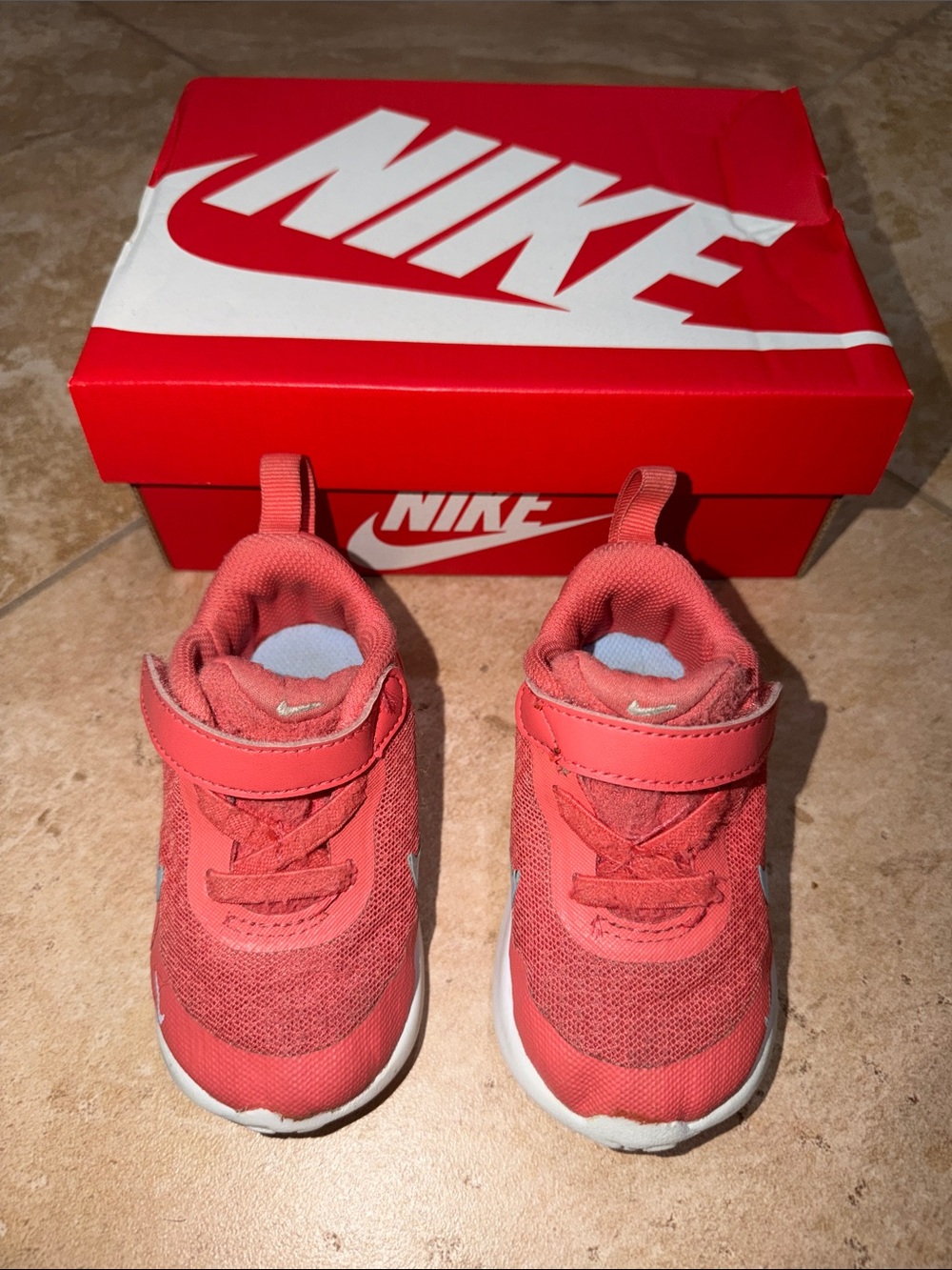 Nike Kids Coral Pink Lightweight Sneakers